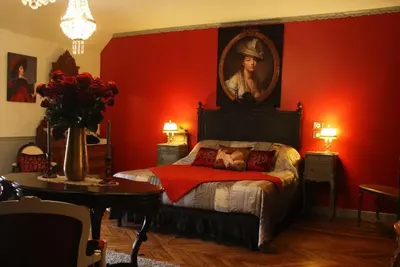 Le Bonheur à la Campagne, love room à Lesmont