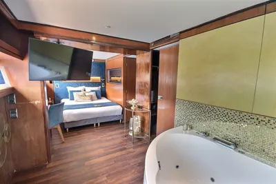 VIP Paris Yacht hôtel - Suite Solaire, photo 3