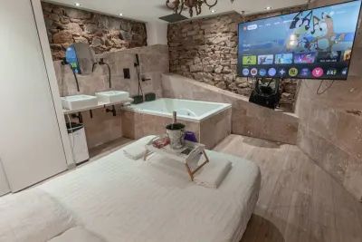 L'Expérience Love Room - Suite 3, love room à L'Étrat