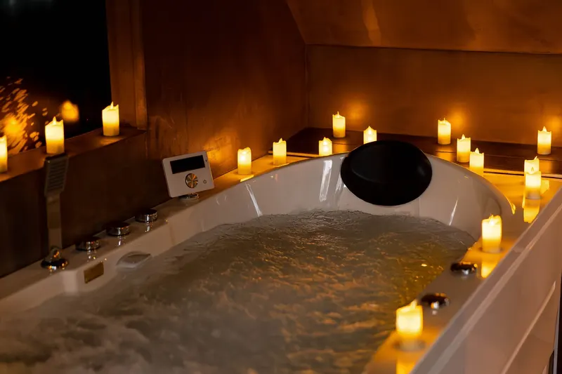 La Forêt Enchantée - Love Room à thème - Jacuzzi, photo 7