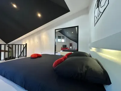 La Crèche Romantique — Love Room avec spa privatif et charme insolite, photo 5