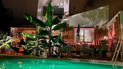 Tropical Lodge Spa, love room à Narbonne