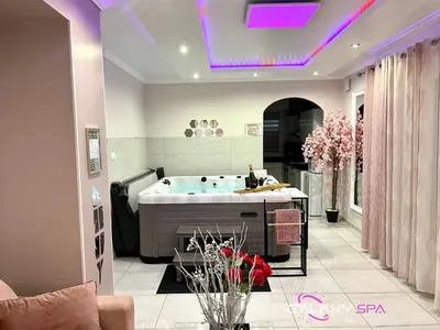 GALAXY SPA - Suite Venus Jacuzzi et Sauna Privatif, photo 3