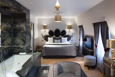 Hôtel Lumen Paris Louvre - Junior Suite Pyramides, photo 2