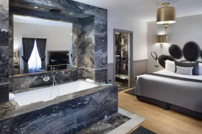 Hôtel Lumen Paris Louvre - Junior Suite Pyramides, photo 3