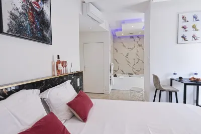Les Bulles de Mona - Lila, love room à Lyon