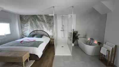 Le Spa Saj, love room à Émiéville