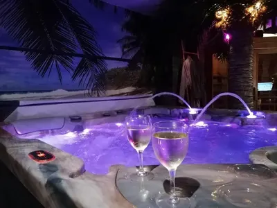 Au clair de lune, love room à Chavelot