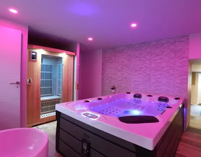 L'Escale Dinard - L'Escale Spa, love room à Tréméreuc