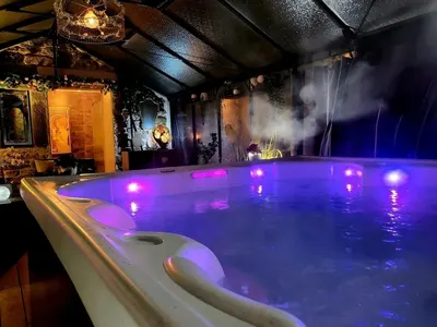 Nuances d’Alcoves, love room à Trévron
