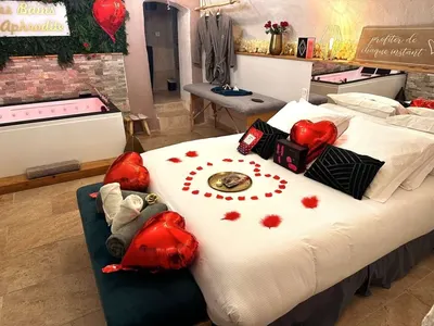 Les Bains d'Aphrodite, love room à Auriol