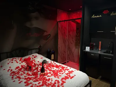 L’Ombre des Sens – Suite Amoureuse de Luxe, love room à Montcresson