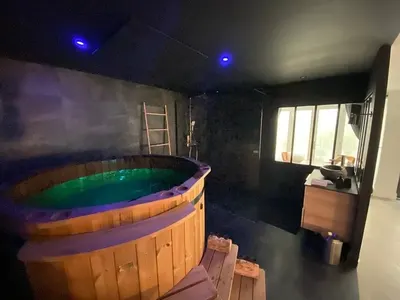 Le 50 suite and spa - La nordique, love room à Bordeaux
