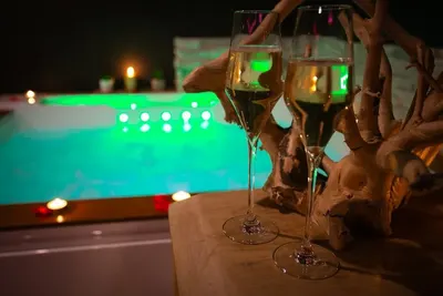 Le Lodge des Charmes, love room à Lèves