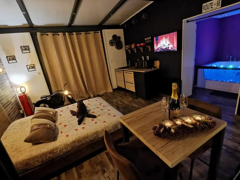 LovingSpa - La Suite Vintage, love room à Tours