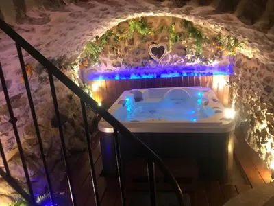 Chez Marinou - Suite de charme, aux caractères authentique ardéchois, love room à Chirols