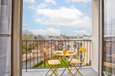 Suite année 70 - Jacuzzi privé - Caen, photo 3
