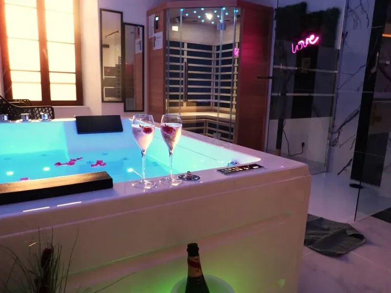 Le Triplex Romantique, love room à Caen
