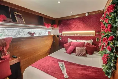 VIP Paris Yacht hôtel - Suite Amour, photo 3