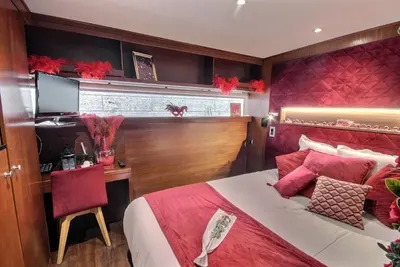 VIP Paris Yacht hôtel - Suite Amour, photo 5
