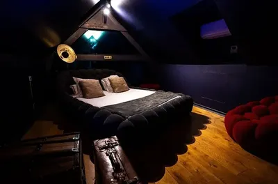 Le Lion d'or hôtel - la suite glamour, love room à Pont-l'Évêque