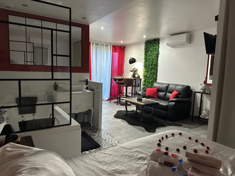 Amour Azur, love room à Vallauris