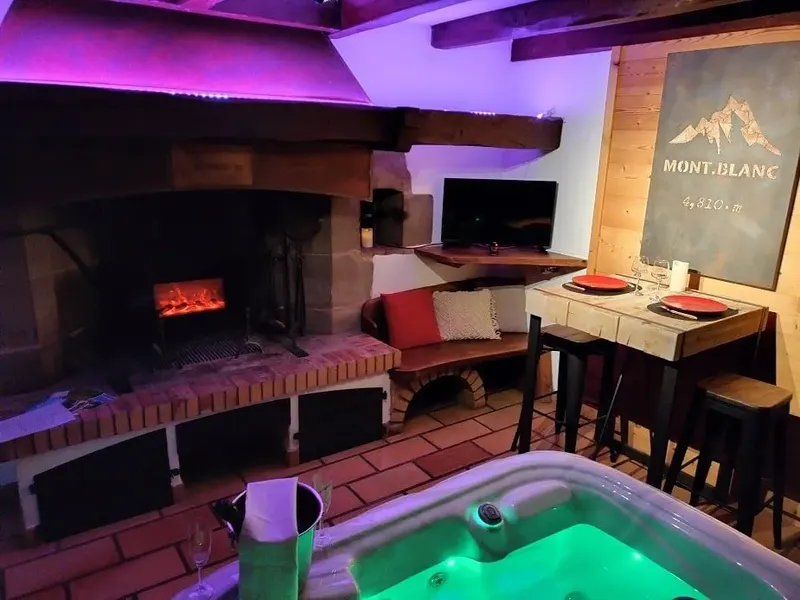 Gite à la ferme - Spa privé, love room à Annecy