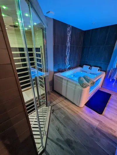 DELIV' LOVE, love room à Douvres-la-Délivrande