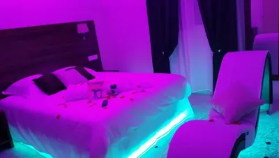 Le Belvédère, love room à Saint-Cyprien