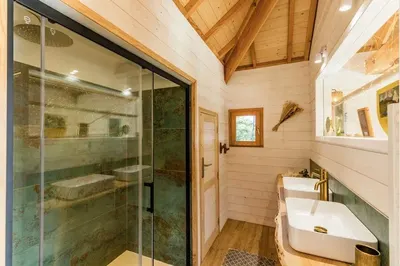 Dihan hôtel de cabanes - Cabane spa luxe Ehan, photo 2