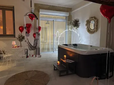 La cour des plaisirs, love room à Quissac