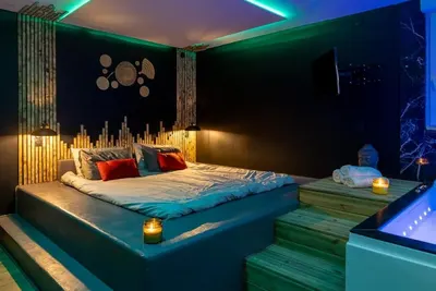 UNE PARENTHESE ARDENNAISE, love room à Charleville-Mézières
