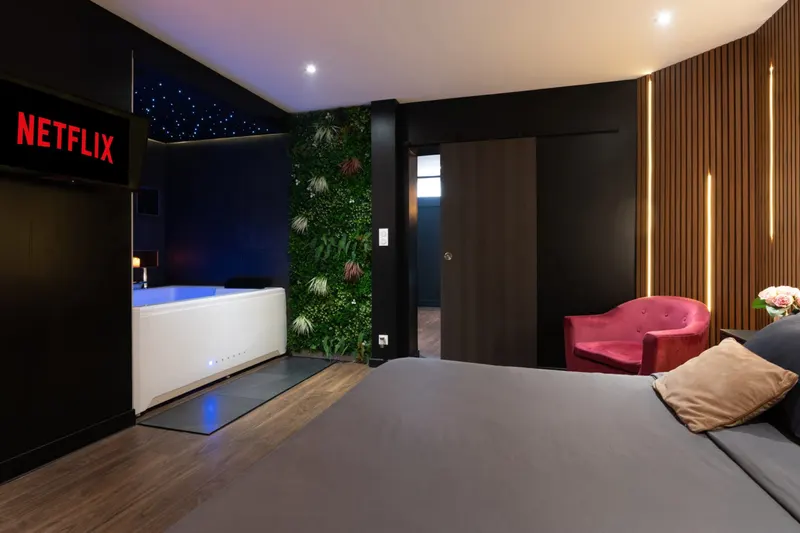 Le King Size, love room à Lorient