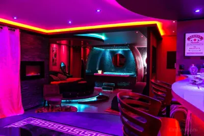 L'Insolite Spa Privatif - Suite Luxueuse, love room à Toulouse