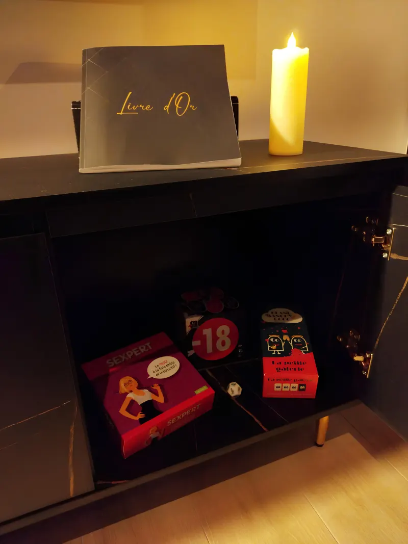 Love-Room, Gîte 4 étoiles, 50 Nuances Romantiques, photo 6