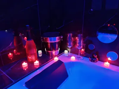 Love-Room, Gîte 4 étoiles, 50 Nuances Romantiques, photo 3