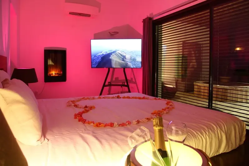 La Villa Margaux, love room à Bordeaux