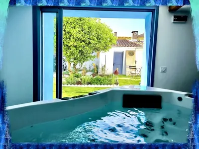 Love & Kinky Room with big SPAs & Sauna, love room à Lespignan