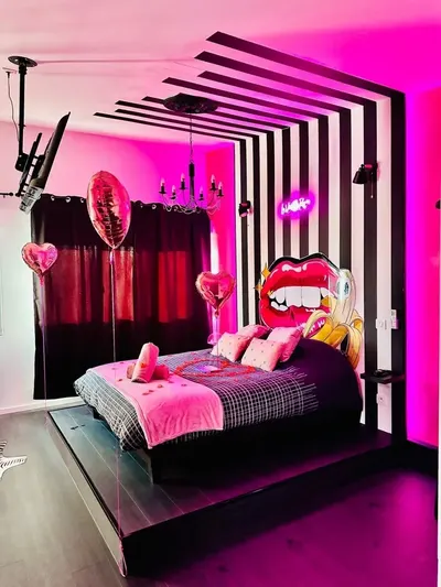 Pink Art, photo 2