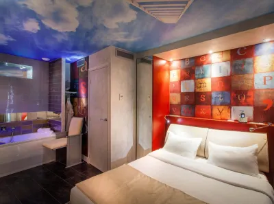 Apostrophe Hôtel - Chambre Balnéo, love room à Paris