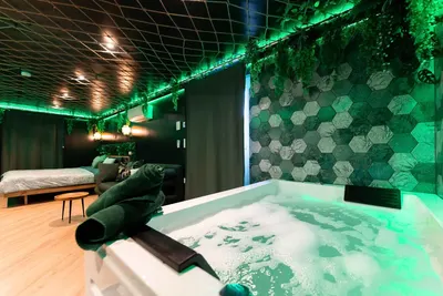 L'Oasis Tropicale - Love Room à thème - Jacuzzi, photo 2