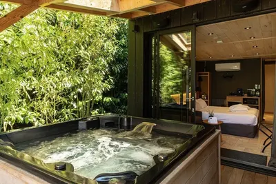 Le Domaine des Prés Verts - Le Lodge, love room à Jouey