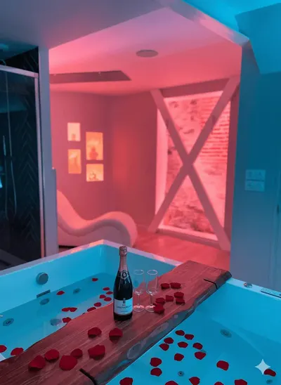 À la folie Loft&Spa romantique avec jacuzzi, photo 4