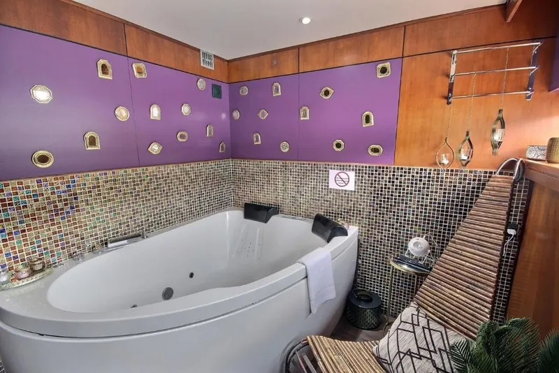 VIP Paris Yacht hôtel - Suite Orient, love room à Paris
